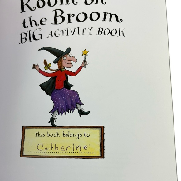 Room On The Broom Big Activity Book With 200 Stickers New - Picture 5 of 16
